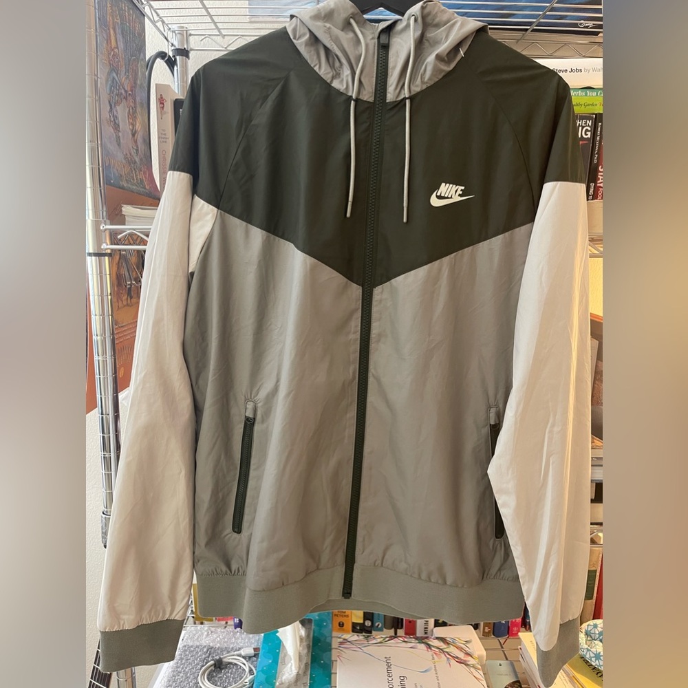 Rare Nike Windrunner Jacket Windbreaker Nylon Glanz Green Olive Beige